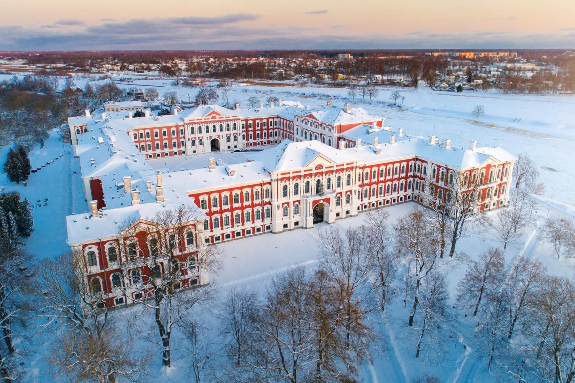 Hotel Jelgava Exterior photo